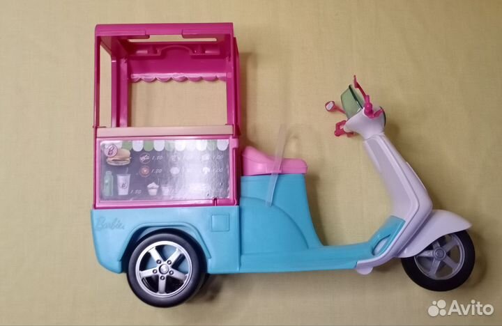 Куклы барби и Кен с ребенком, мопедом, собакой