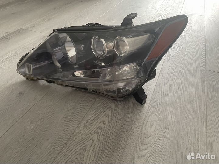 Фара левая