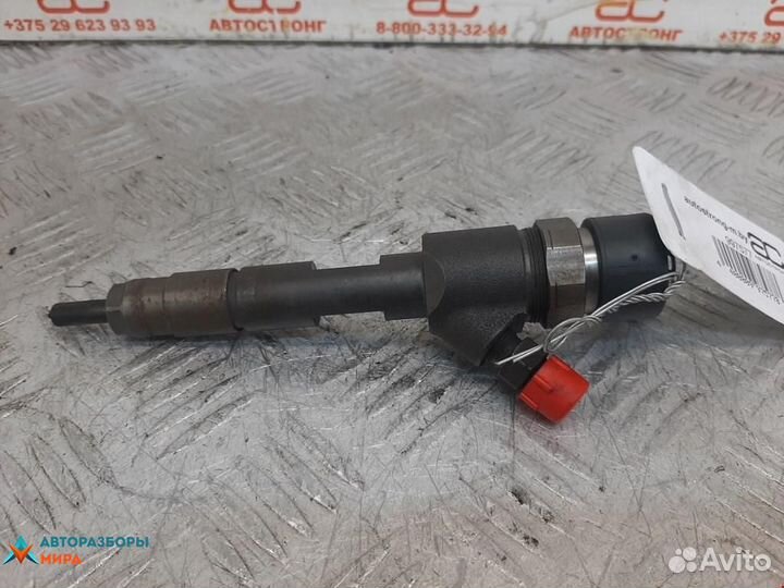 Форсунка Renault Scenic 2 рест. 2007 8200389369
