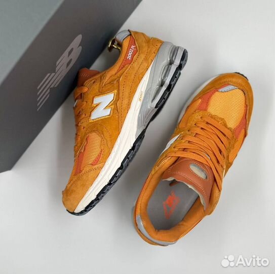Кроссовки мужские NEW balance 2002R