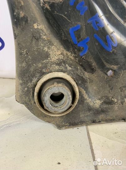 Рычаг передней подвески передний левый Renault