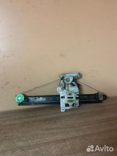 Стеклоподъемник задний левый Volvo S80