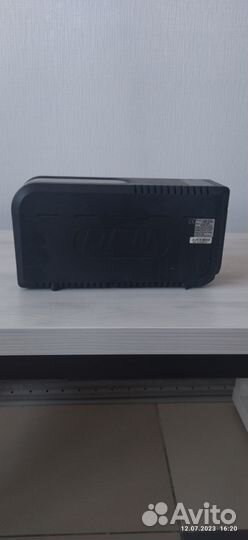 Ибп Powercom Imperial IMD-625AP рабочий, без акб