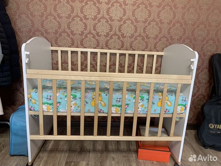 Детская кроватка