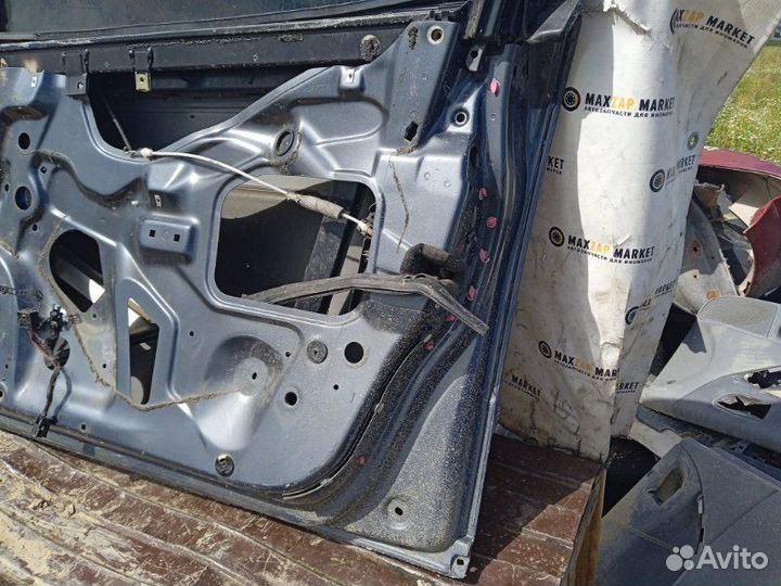 Дверь Audi A4 B6 2000 перед. прав. (б/у)
