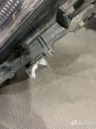 Туманка Lexus LX 24401R, правая передняя