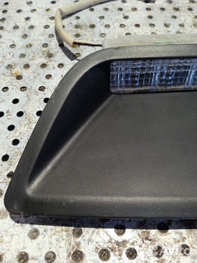 Стоп сигнал дополнительный Nissan Almera