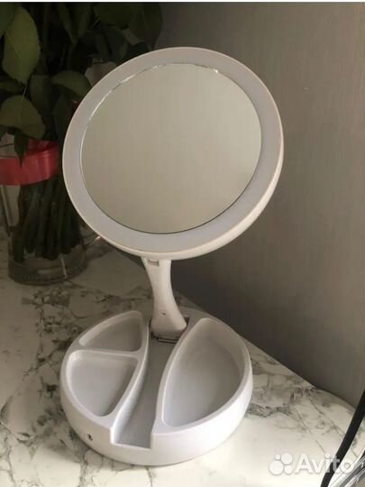 Зеркало с подсветкой настольное