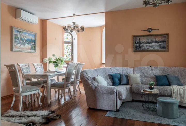 Коттедж 256 м² на участке 6,7 сот.