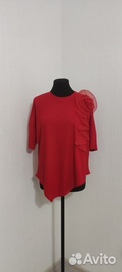 Футболка с цветком новая