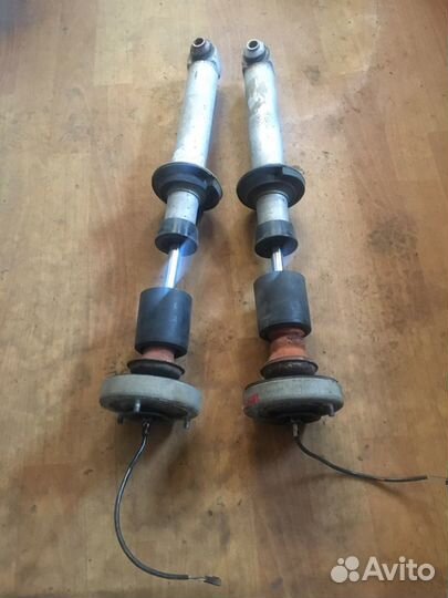 Амортизатор задние BMW 7,5 EDC E60 E65