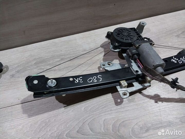 Стеклоподьемник задний Volvo S80 1998-2006