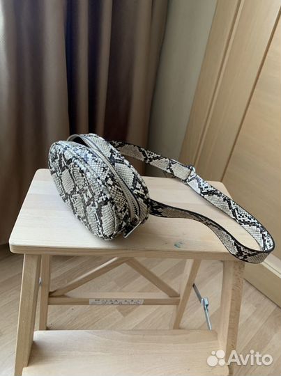 Сумка на пояс питон stradivarius