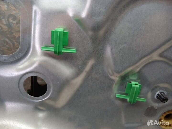 Стеклоподъемник передний правый Volkswagen Tiguan