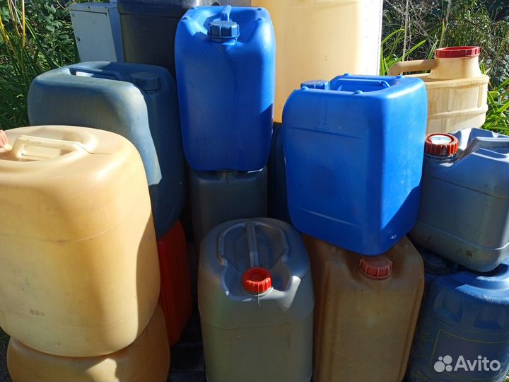 Канистры: металл, алюминий, пластик. 20-50 лит