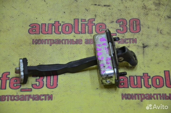 Ограничитель задней правой двери Kia Ceed ED