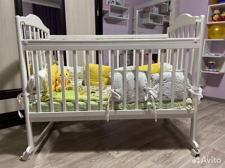 Детская кроватка