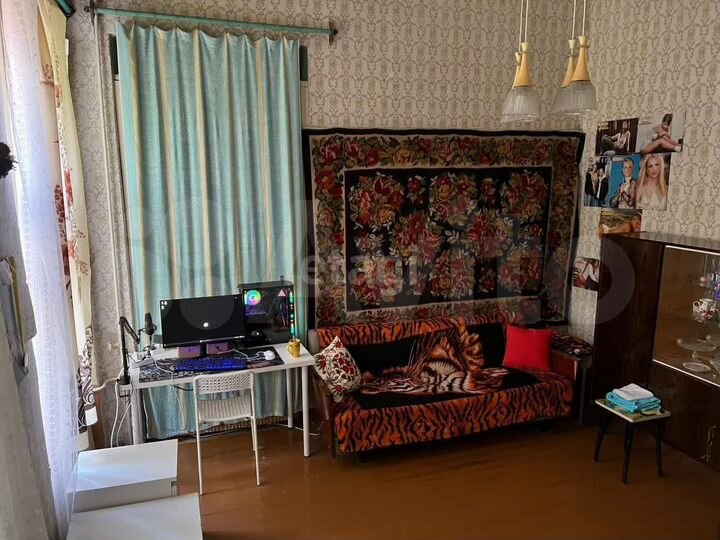 Комната 27 м² в 5-к., 2/2 эт.