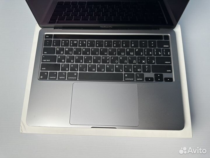 MacBook Pro 13 2022 M2 256Gb Space Gray, комплект