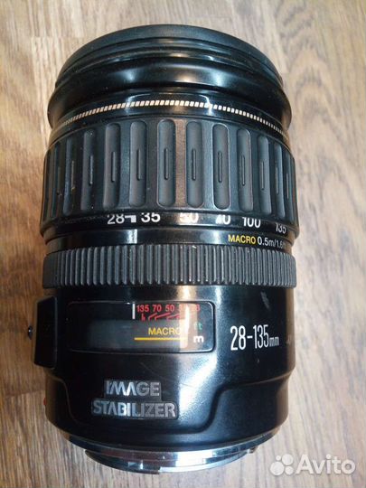 Объектив Canon EF 28-135 1:3,5-5,6 IS macro
