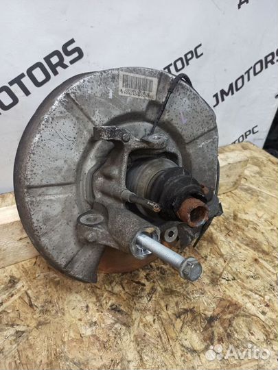 Кулак поворотный задний левый BMW 7 series E65