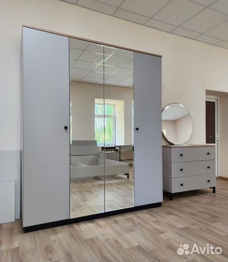 Спальный гарнитур 