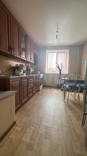 2-к. квартира, 50 м², 2/10 эт.