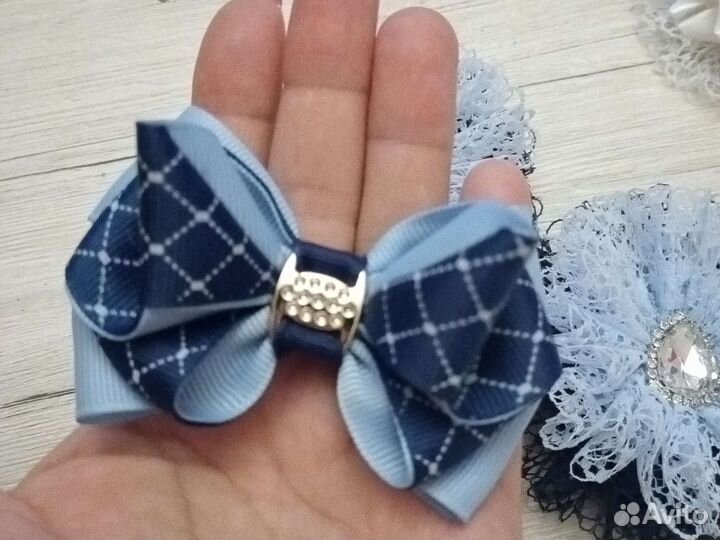 Бантики, резинки, заколки для школы