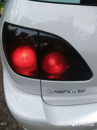 Фонарь задний lexus rx300 комплект
