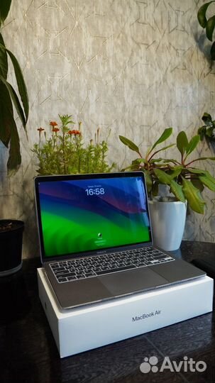 Apple macbook air 13 m1