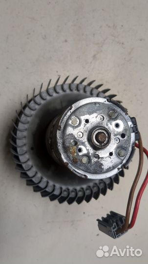 Двигатель отопителя Volvo XC90