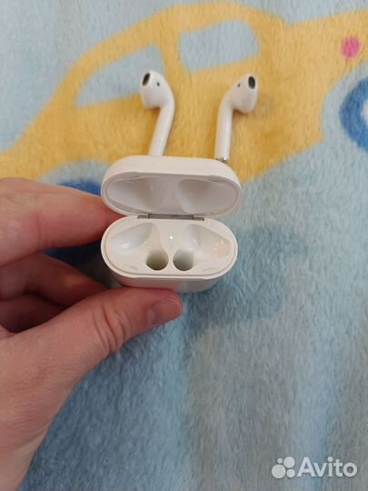 Airpods 1