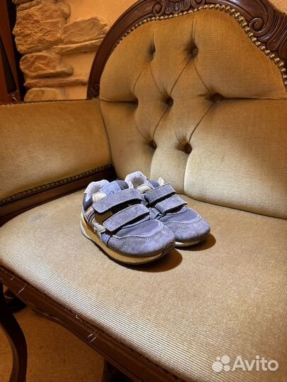 Ботинки доя мальчика 26