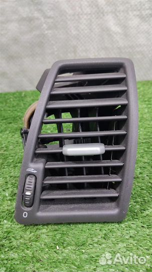 Дефлектор торпедо правый Volvo XC90 2006