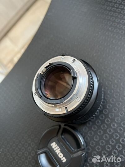 Объектив nikkor 85mm 1.8/nikon никон 85 мм 1.8