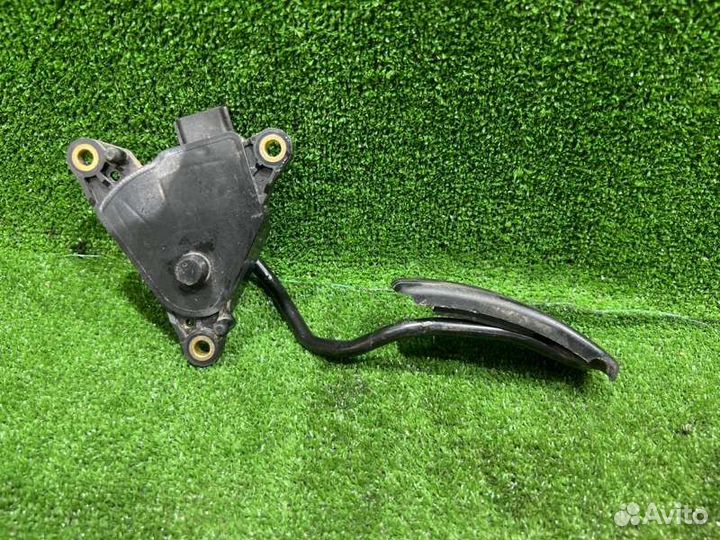 Педаль газа Renault Megane седан 1 2002