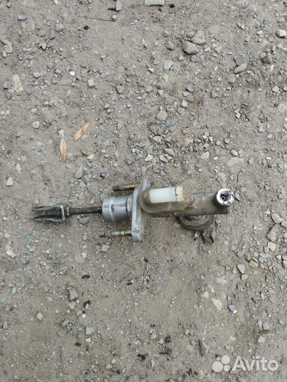 Главный цилиндр сцепления Nissan Almera N16