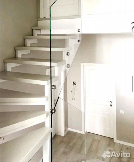 Ограждение для лестницы из ударопрочного стекла