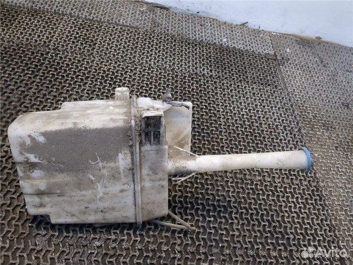 Бачок омывателя Toyota Avensis 2, 2007
