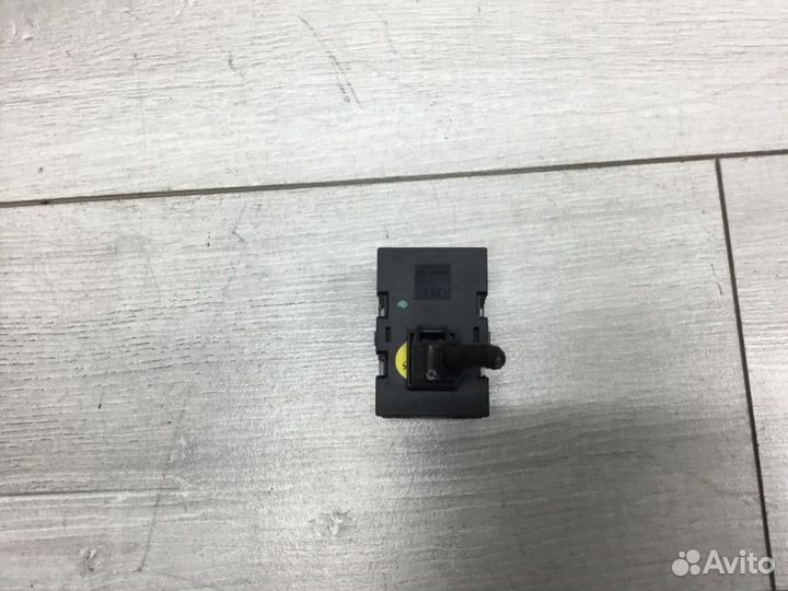 Прочие кнопки Audi A6 универсал BPP 2005