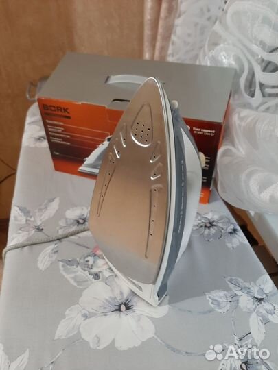 Паровой утюг bork в коробке
