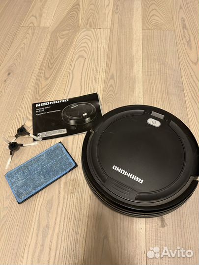 Робот пылесос моющий Redmond