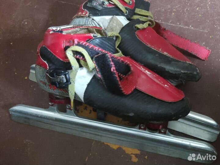 Коньки для шорт трека