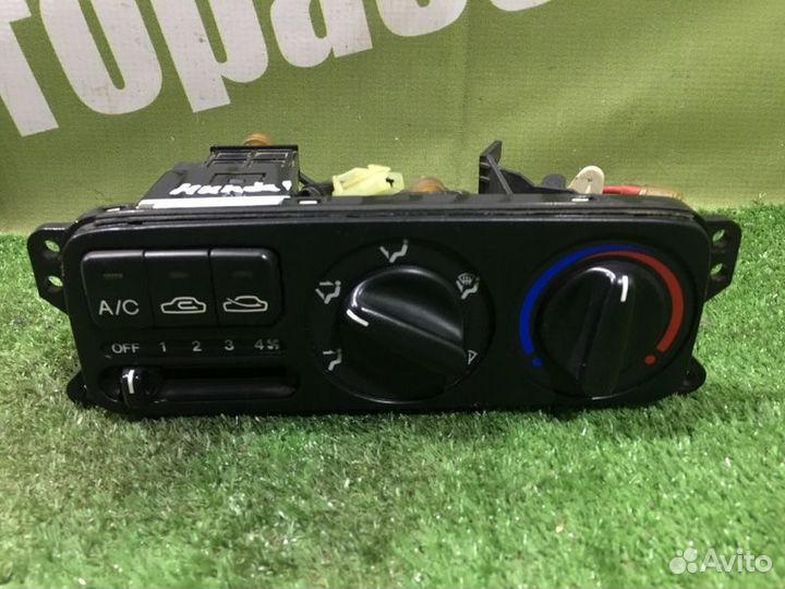 Блок управления печкой Hyundai Sonata Y3 G4CNV