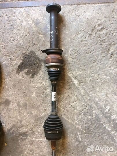 Привод полуось правая Т5 2.5 7H0 407 272 BL