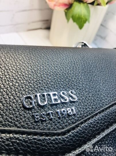 Денская сумка Guess новая