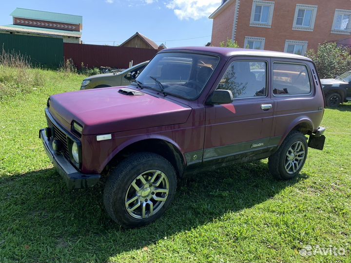 LADA 4x4 (Нива) 1.7 МТ, 2003, 322 000 км