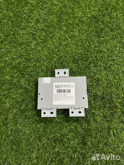 Блок управления магнитолой Mercedes E W212 3.5