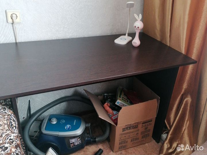 Стол парта в отличном состоянии