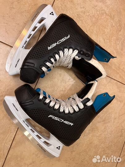 Коньки Хоккейные Fischer CT150 SR, черные